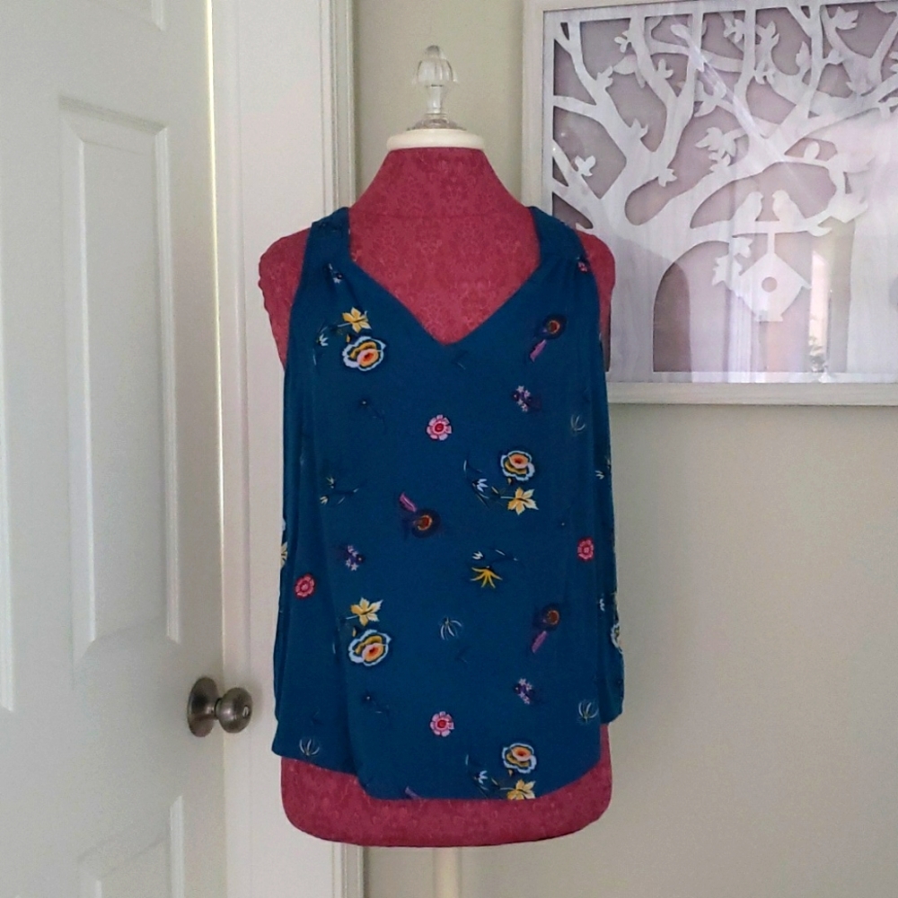 Old Navy Tank Top Blouse Size M Floral